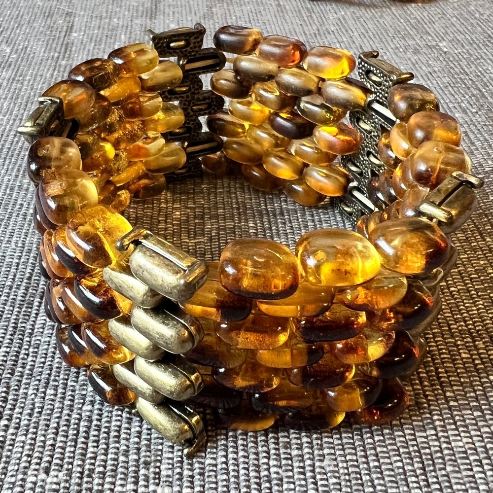 Expressive Faux Amber and Golden Bronze Stretchy Beaded Bracelet